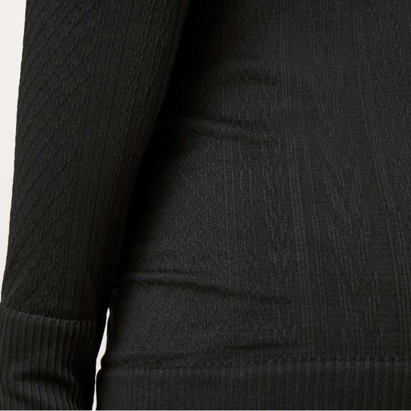 Lululemon Rest Less Pullover Black / Black (Fifth Release) - Picture 3 of 12